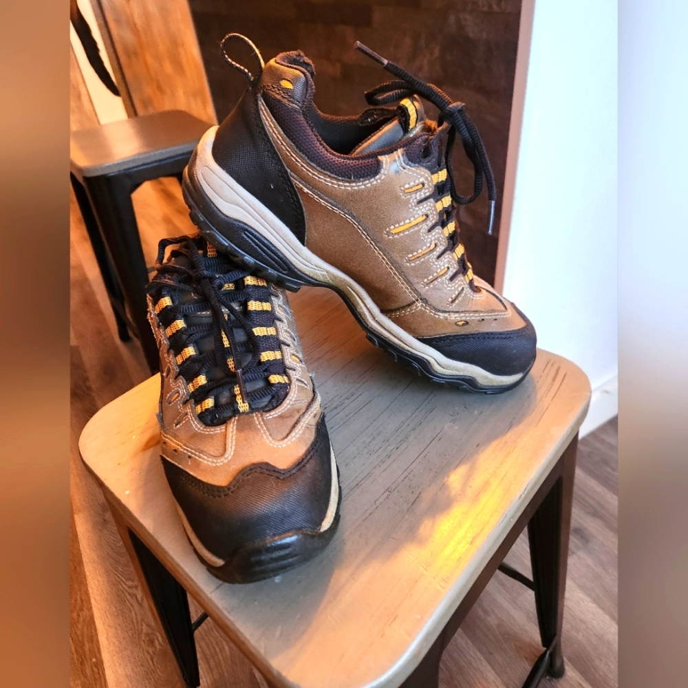 Hytest Safety Footwear